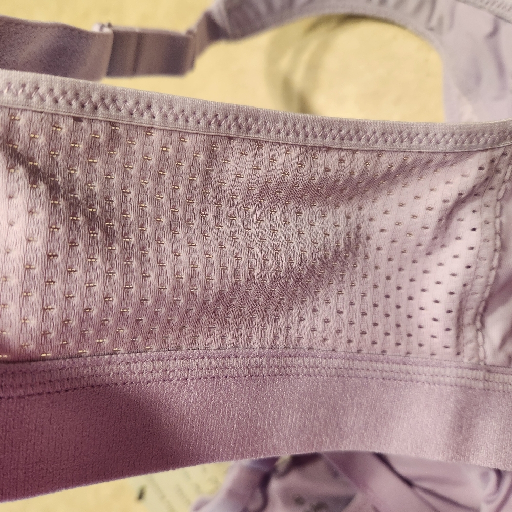 Sweaty Betty Ultra Running Bra - Picture 7 of 8